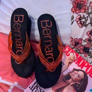 Orange Bernardo Jelly wedge sandals💕 Cute &Comfy